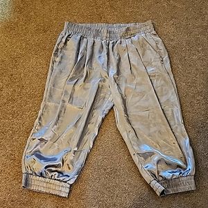 SPACEGIRLZ Silky Capri